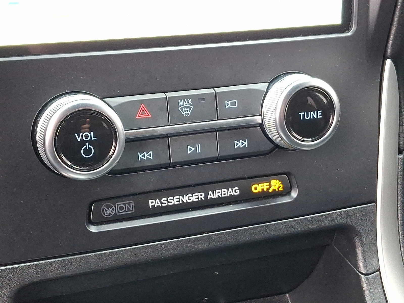 Used 2024 Ford Edge ST-Line w/ Cargo Accessory Package image 15