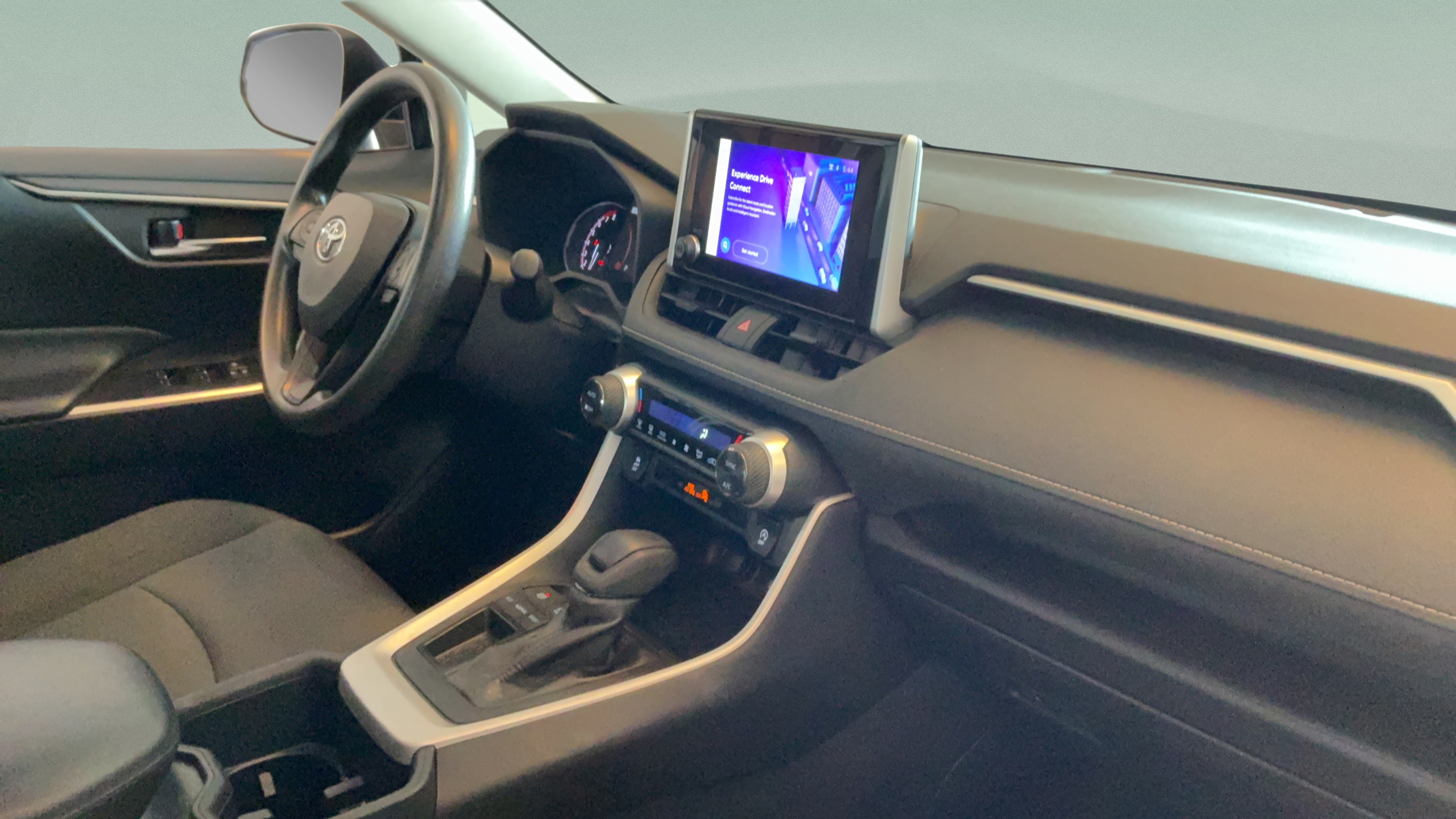 Certified 2024 Toyota RAV4 XLE FWD image 34
