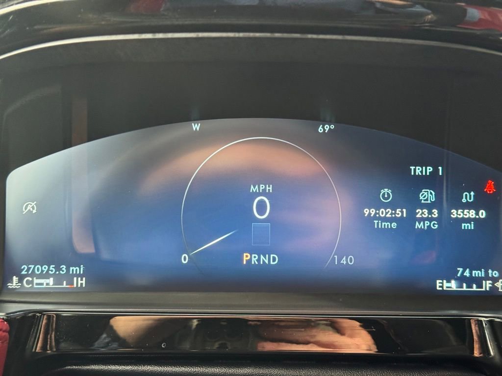 Used 2023 Lincoln Corsair Reserve w/ Equipment Group 201A image 21