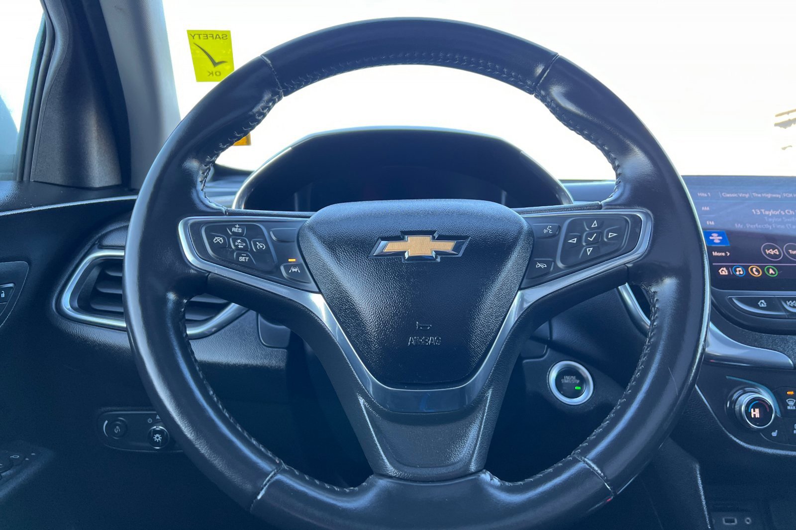Used 2020 Chevrolet Equinox LT AWD/4WD image 21