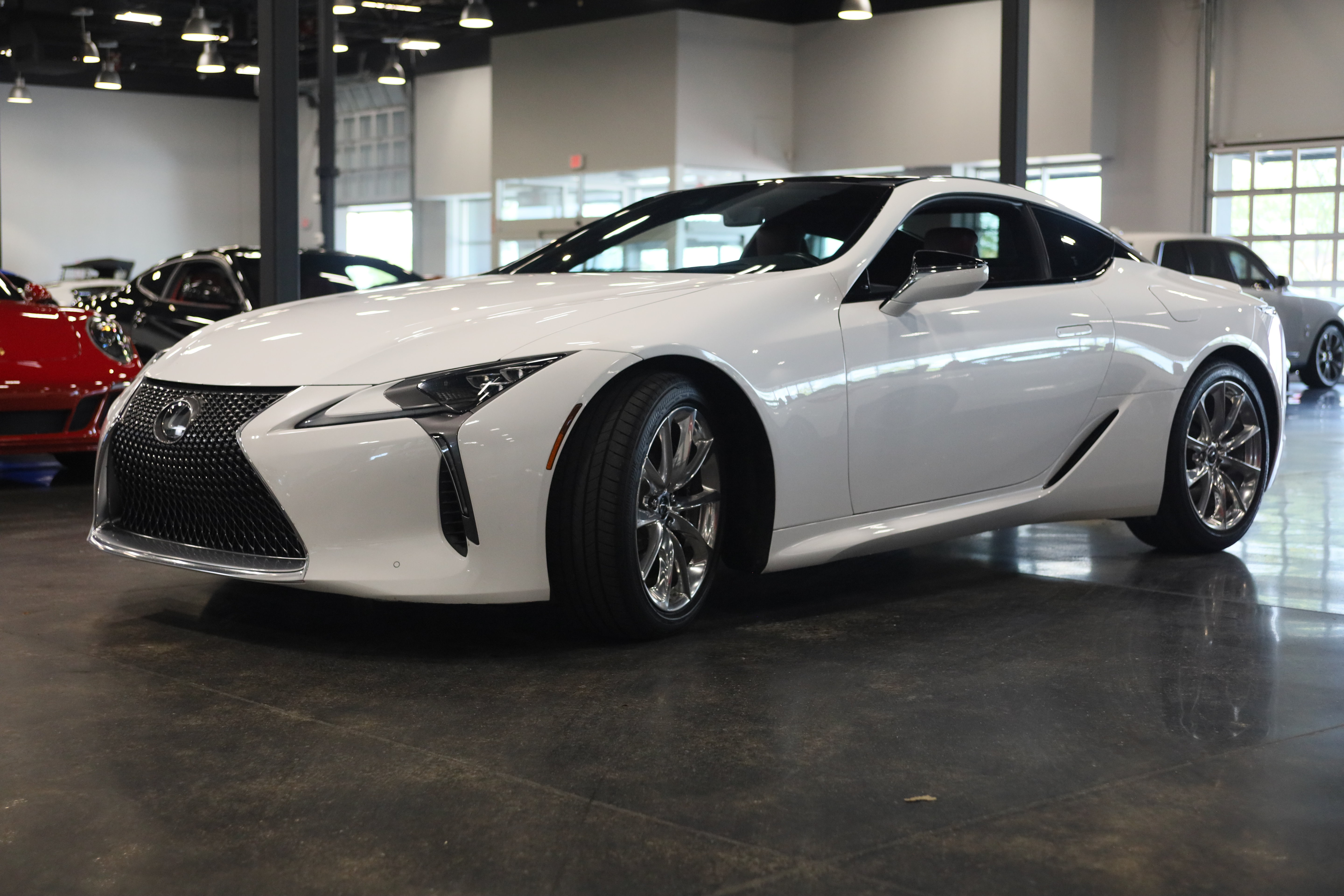 Used 2018 Lexus LC 500 Coupe w/ Touring Package RWD image 3