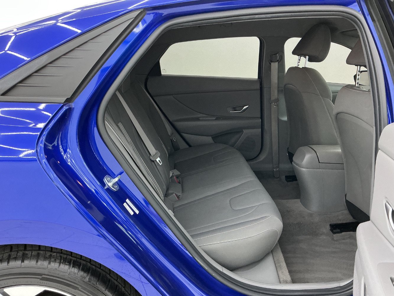 Used 2023 Hyundai Elantra SEL w/ Convenience Package FWD image 21