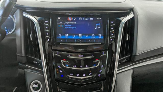Used 2017 Cadillac Escalade ESV Platinum AWD/4WD image 24