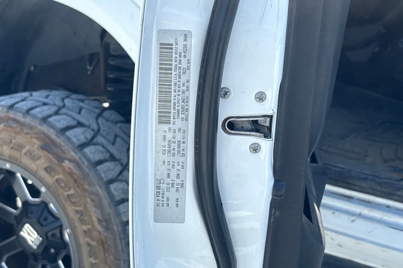 Used 2017 RAM 2500 Laramie AWD/4WD image 24