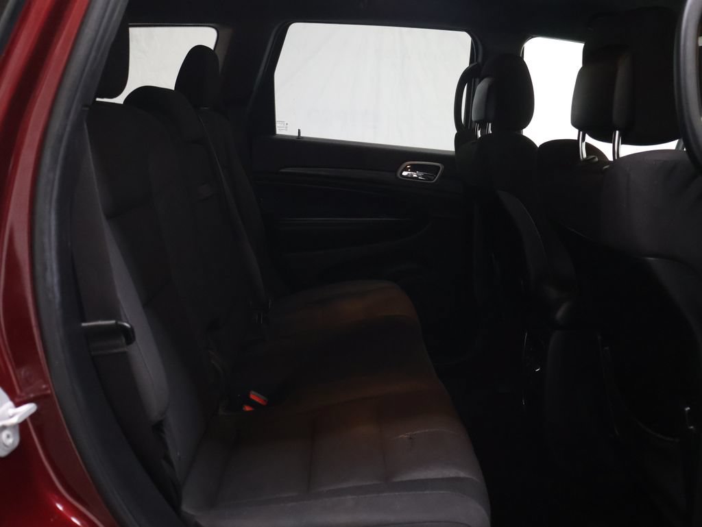 Used 2021 Jeep Grand Cherokee Laredo w/ Security & Convenience Group AWD/4WD image 12