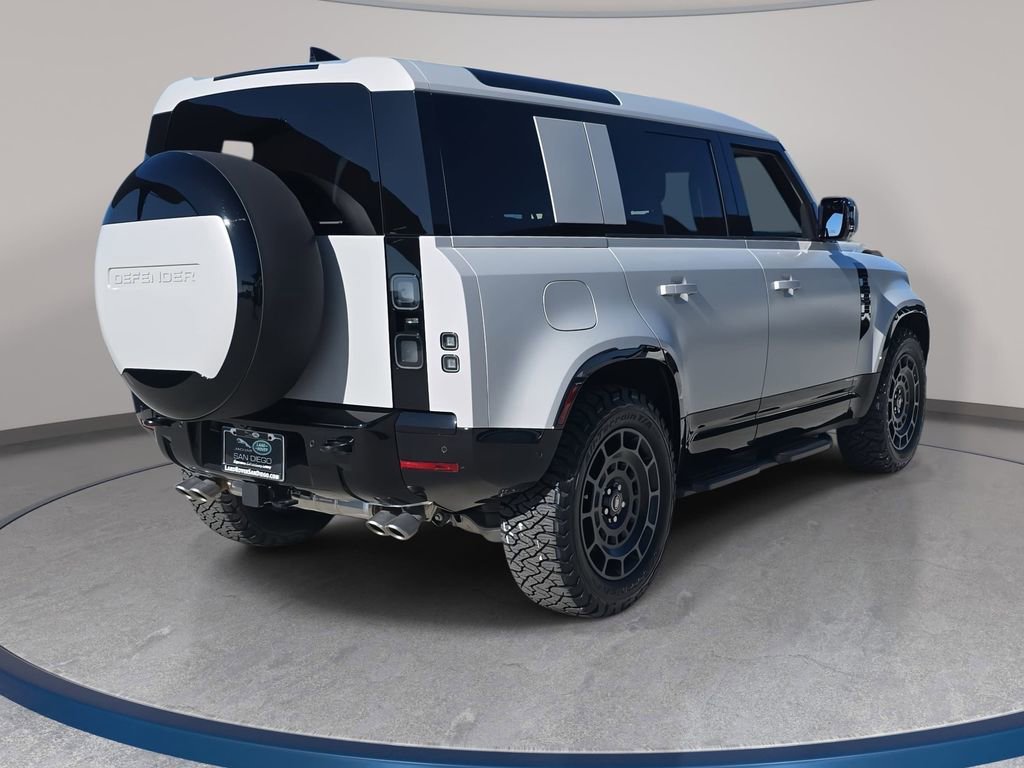 New 2026 Land Rover Defender 110 X-Dynamic SE image 5