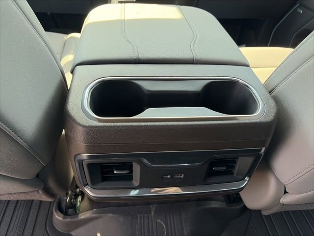 New 2026 GMC Sierra 1500 SLT image 13