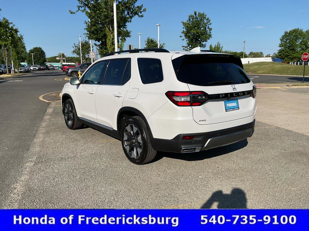 Used 2026 Honda Pilot Elite image 4