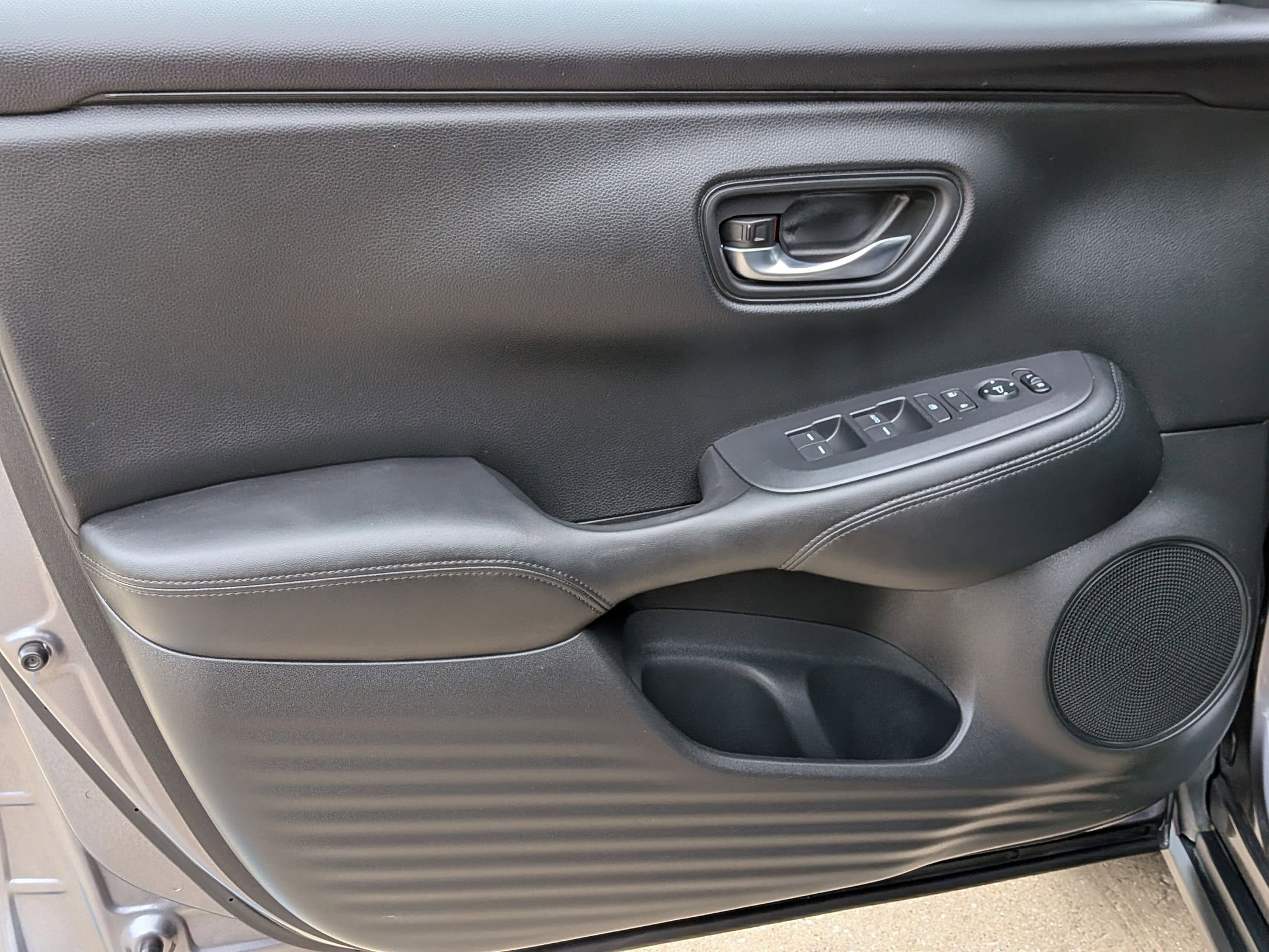 Certified 2023 Honda HR-V LX image 13
