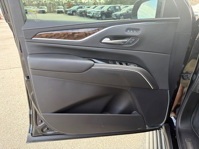 Used 2024 Cadillac Escalade Sport Platinum w/ LPO, ONYX Package image 10