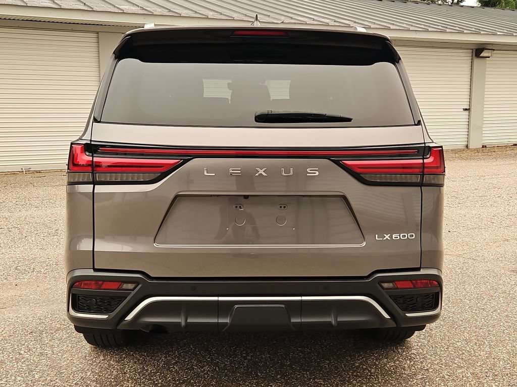 Used 2023 Lexus LX 600 F Sport w/ Accessory Package (P3) AWD/4WD image 5
