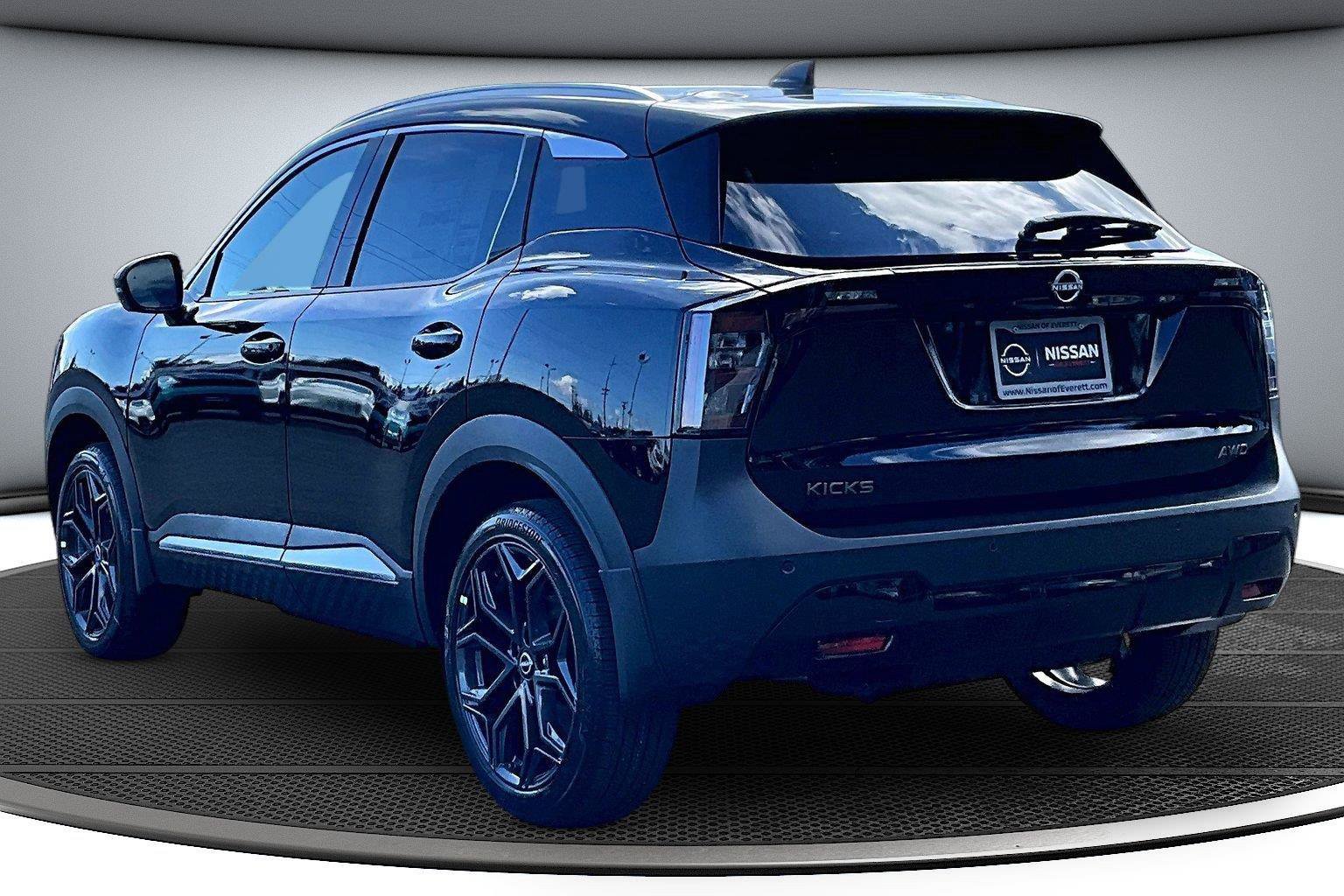 New 2027 Nissan Kicks SR AWD/4WD image 4