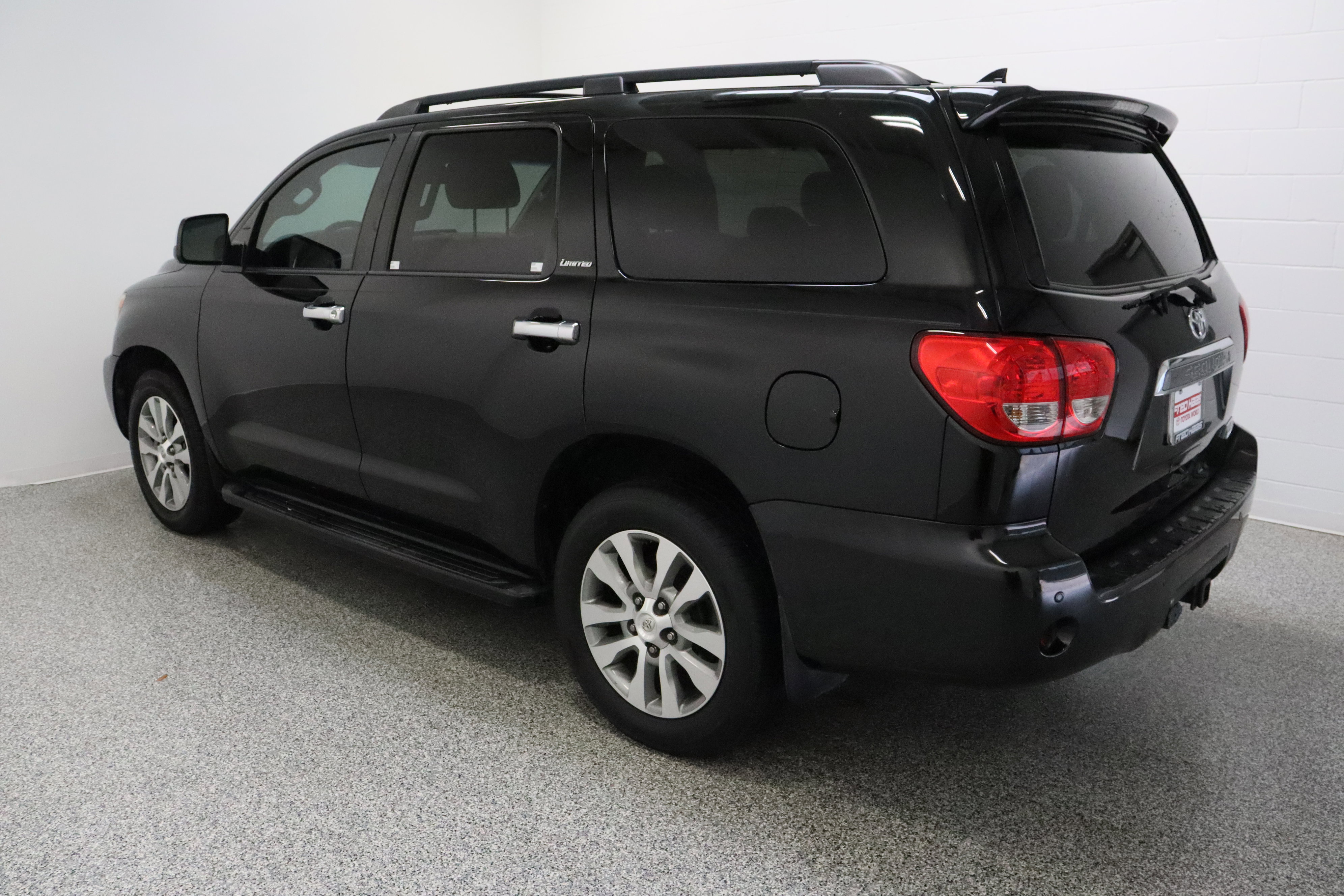 Used 2014 Toyota Sequoia Limited RWD image 9
