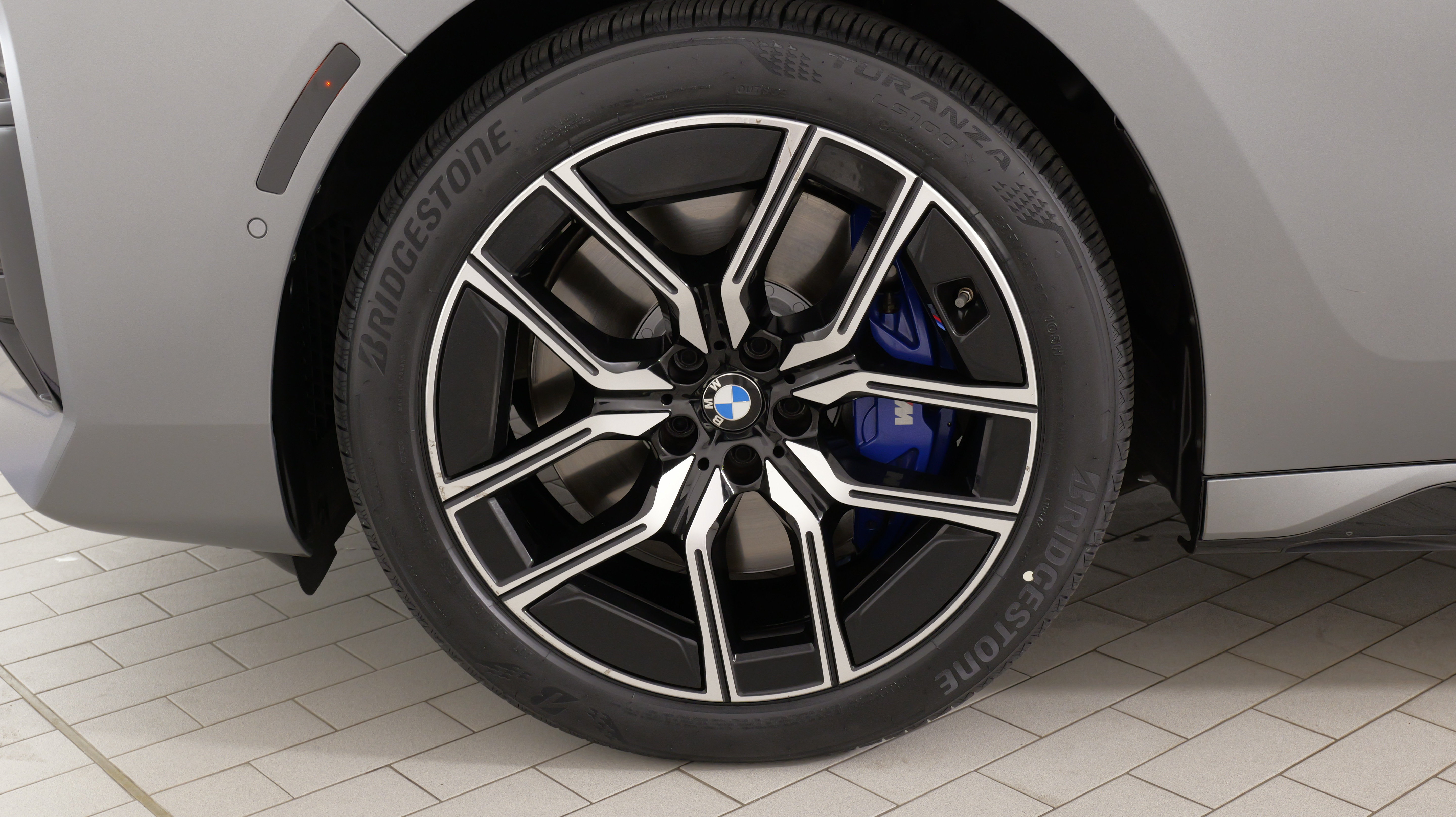 Used 2025 BMW 760i xDrive AWD/4WD image 70