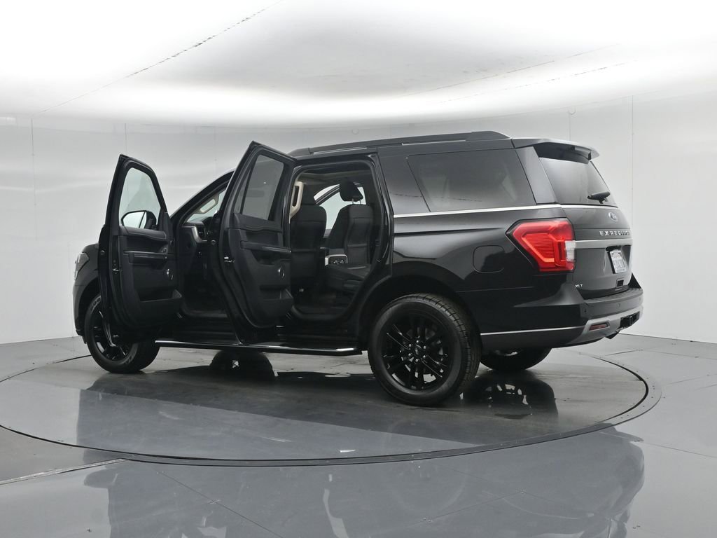 Used 2023 Ford Expedition XLT image 38