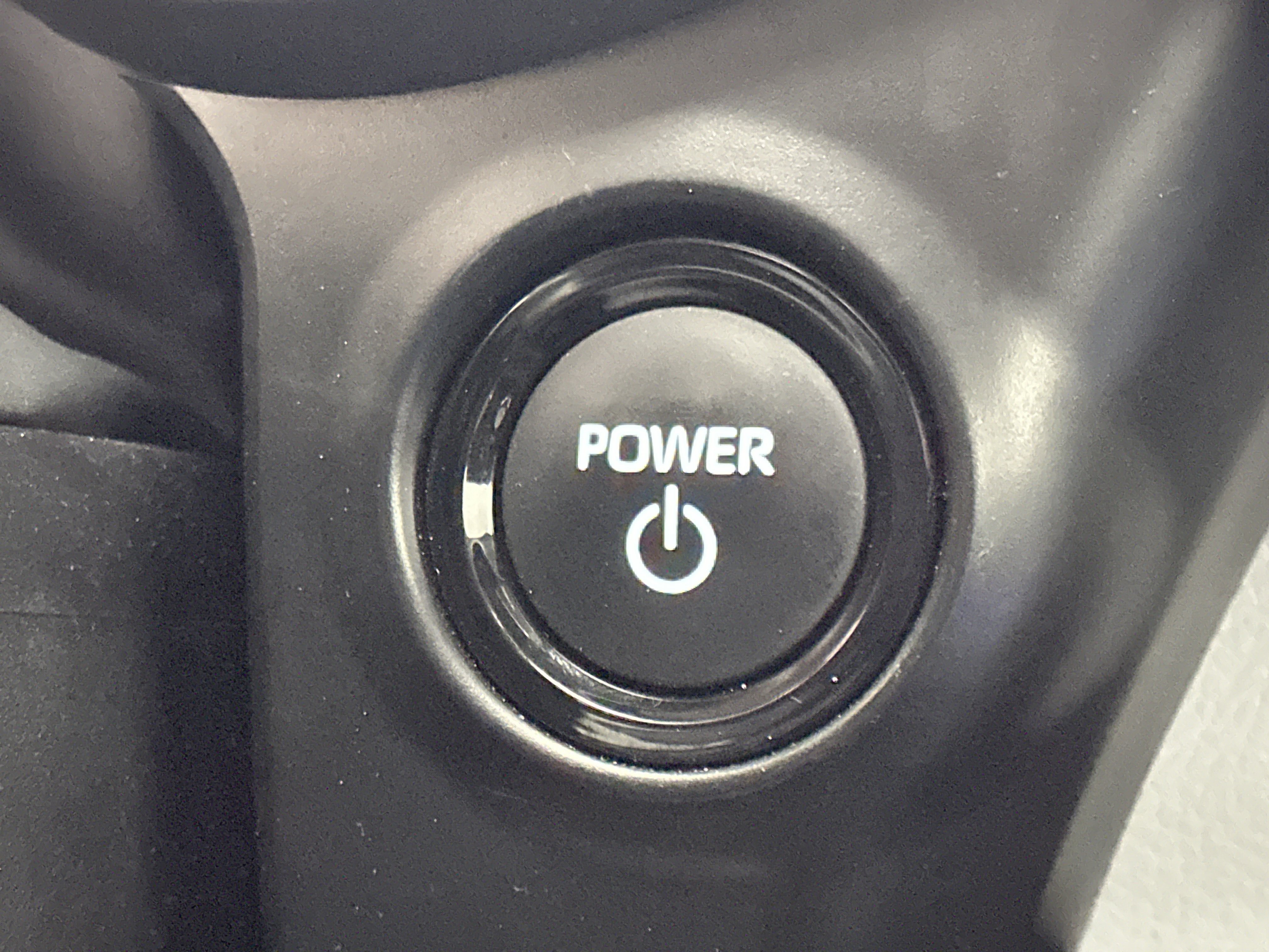 Used 2025 Toyota Sienna LE image 28