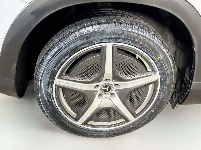 Used 2023 Mercedes-Benz EQE 350+ SUV w/ AMG Line Exterior Package image 32