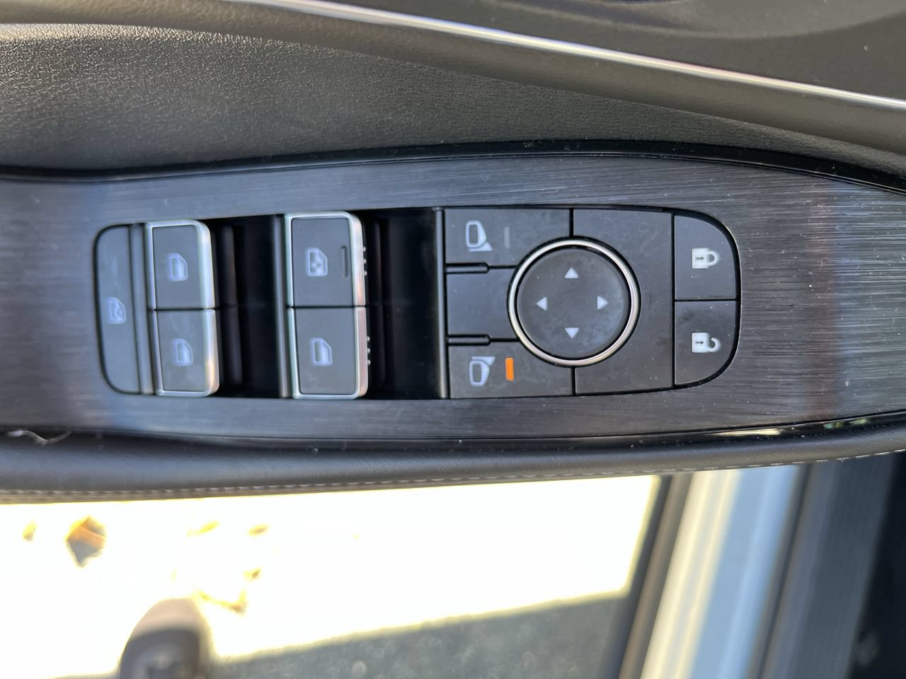 Used 2023 Nissan Rogue Platinum AWD/4WD image 4