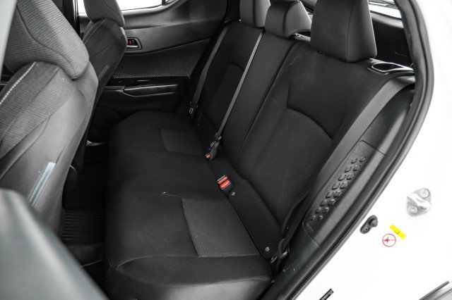 Used 2019 Toyota C-HR LE image 34