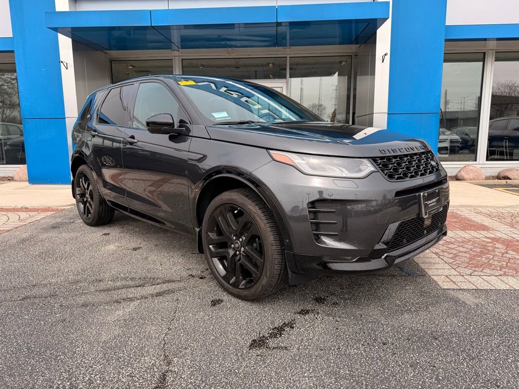 Used 2025 Land Rover Discovery Sport Dynamic SE image 2