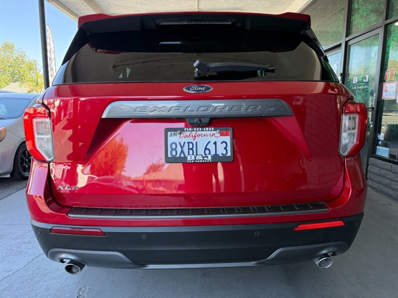 Used 2021 Ford Explorer XLT w/ Equipment Group 202A RWD image 14