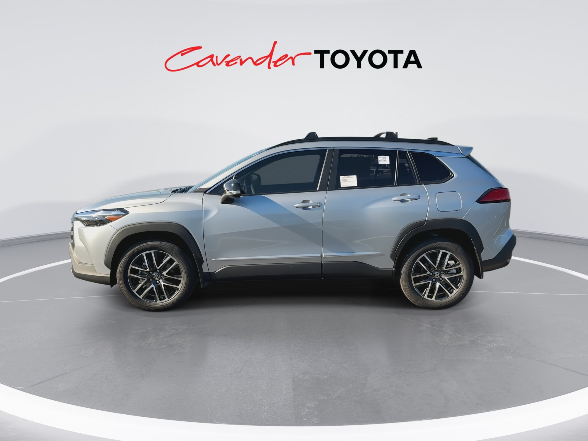 New 2026 Toyota Corolla Cross XLE w/ Convenience Package FWD image 5