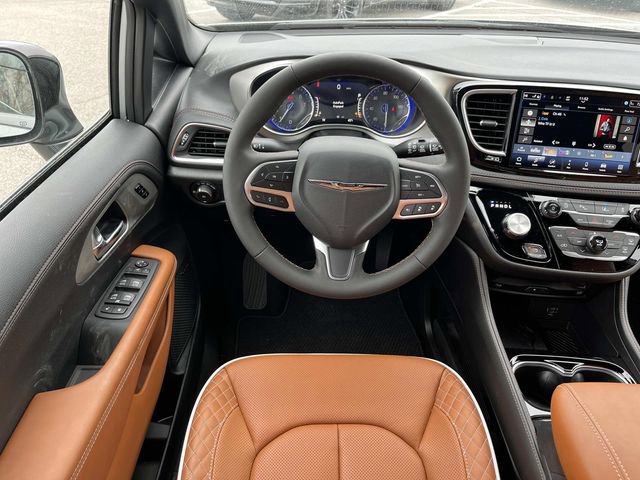 New 2026 Chrysler Pacifica Pinnacle FWD image 14