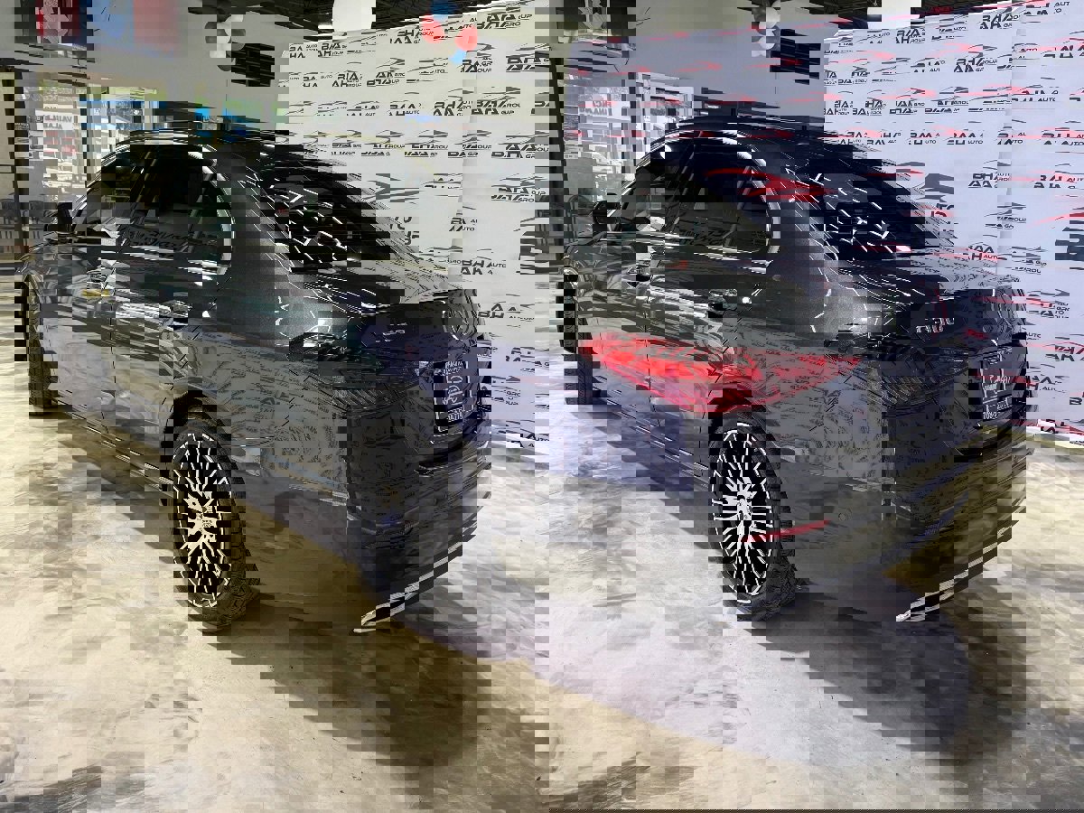 Used 2023 Mercedes-Benz C 300 4MATIC Sedan w/ Exclusive Trim Package image 13