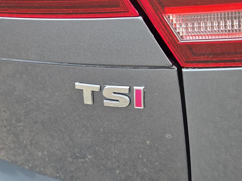 Used 2018 Volkswagen Tiguan SE FWD image 30