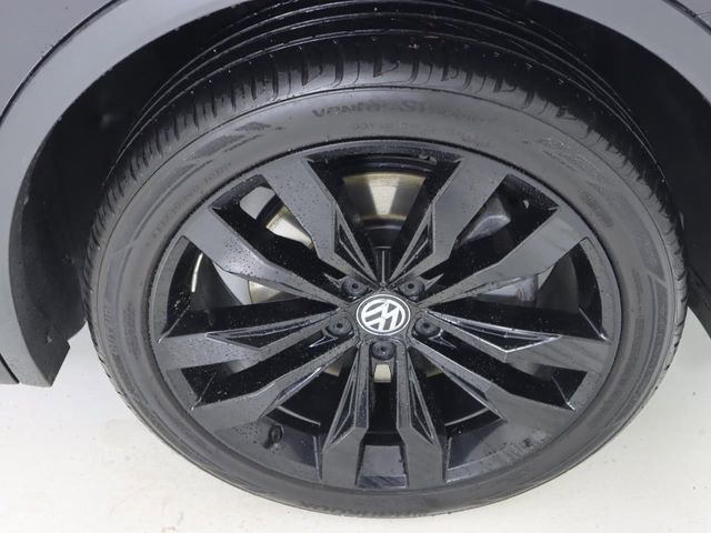 Used 2020 Volkswagen Tiguan SE R-Line image 9