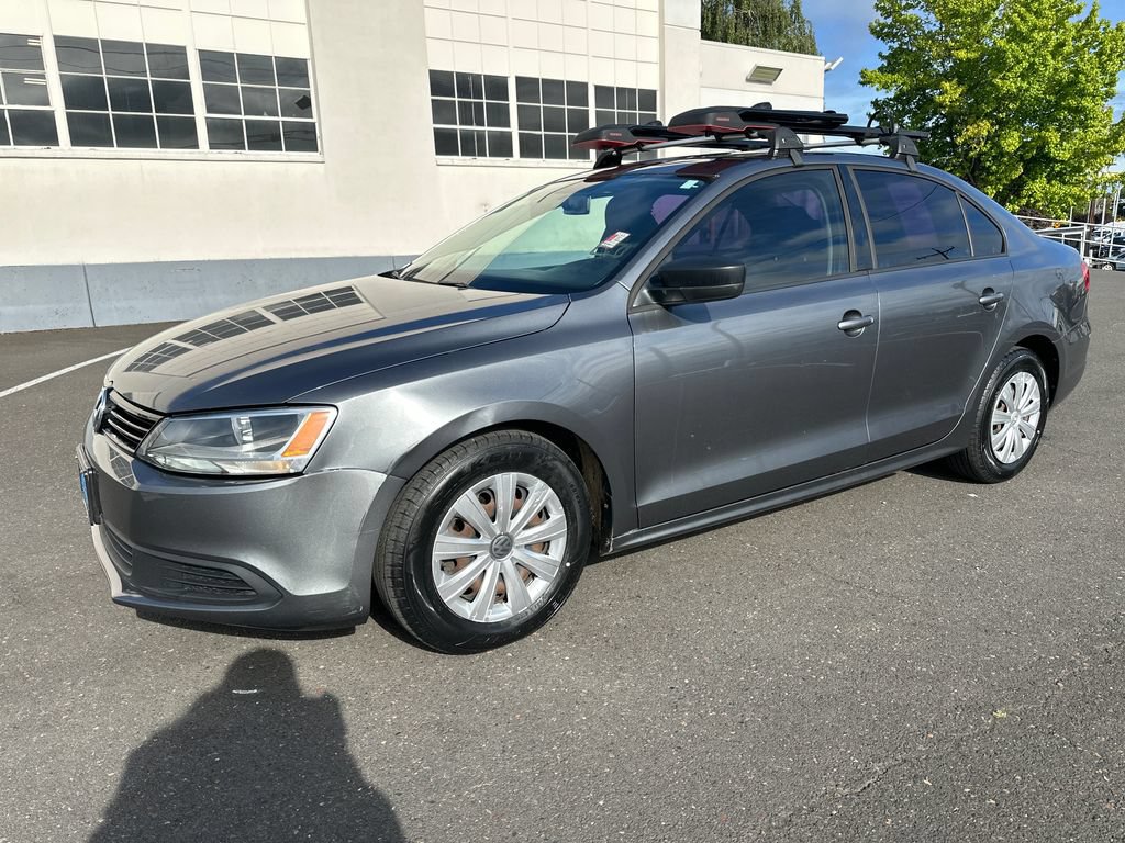 Used 2011 Volkswagen Jetta S FWD image 2