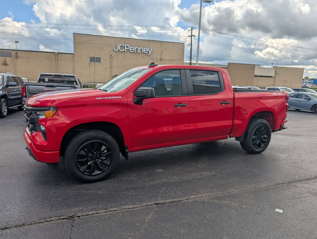 Used 2023 Chevrolet Silverado 1500 Custom AWD/4WD image 4