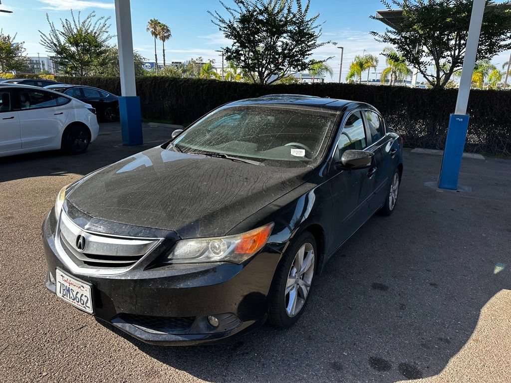 Used 2013 Acura ILX w/ Technology Package FWD image 35