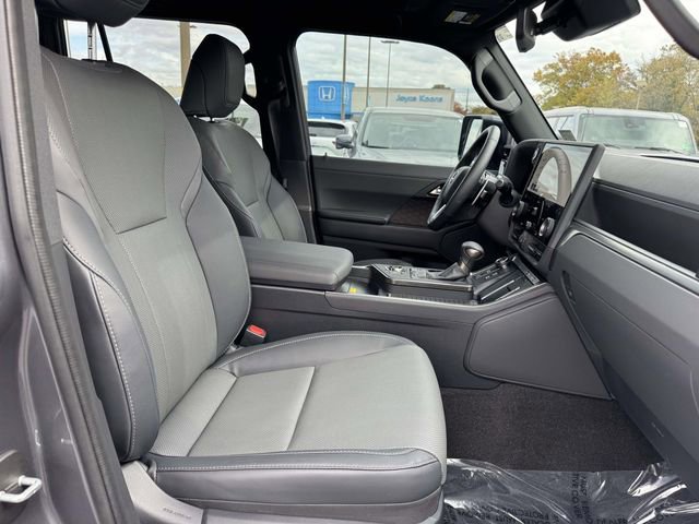 Used 2025 Lexus GX 550 w/ Cold Area Package image 7