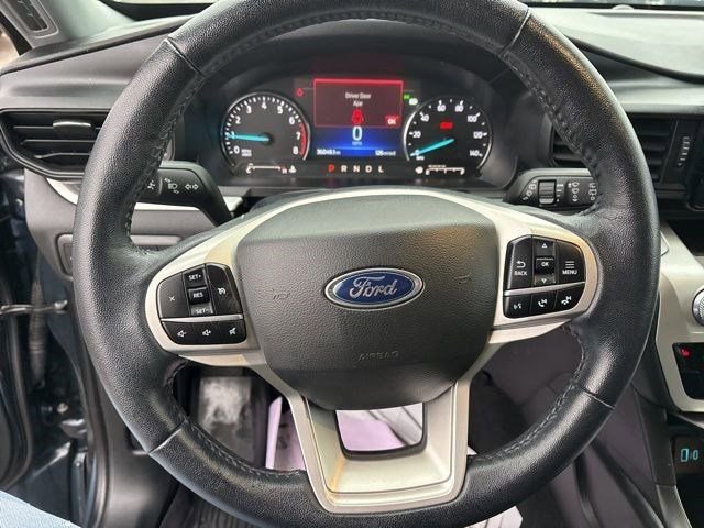 Used 2022 Ford Explorer XLT image 16
