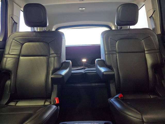 Used 2023 Lincoln Aviator Reserve AWD/4WD image 12