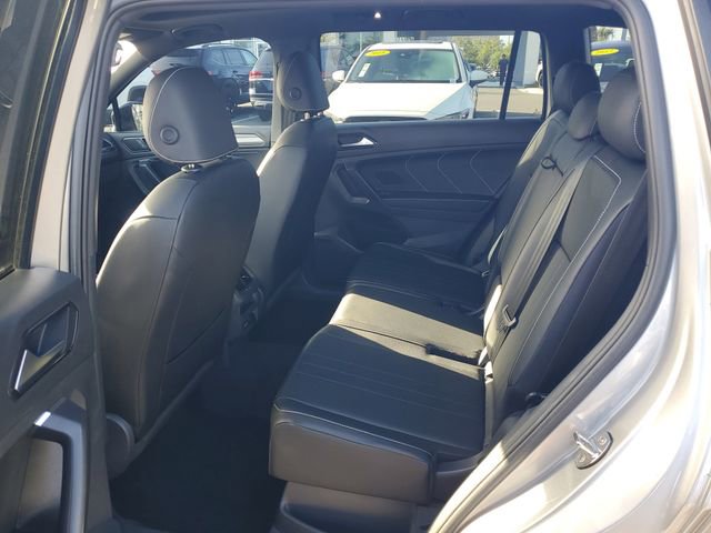 Certified 2023 Volkswagen Tiguan SE R-Line AWD/4WD image 11