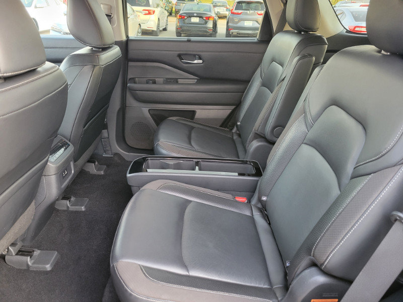 Used 2022 Nissan Pathfinder SL w/ SL Premium Package FWD image 24