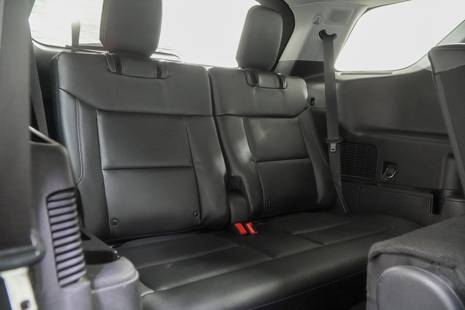 Used 2022 Ford Explorer Limited w/ Equipment Group 301A image 48