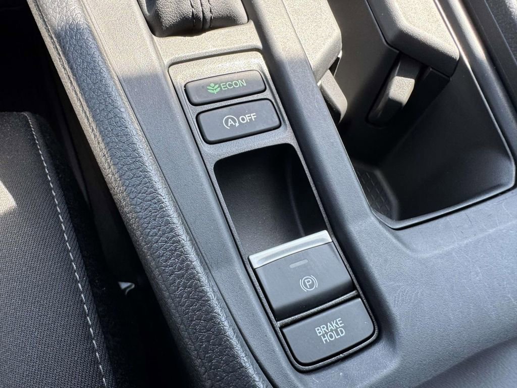 Used 2025 Honda Accord SE image 28