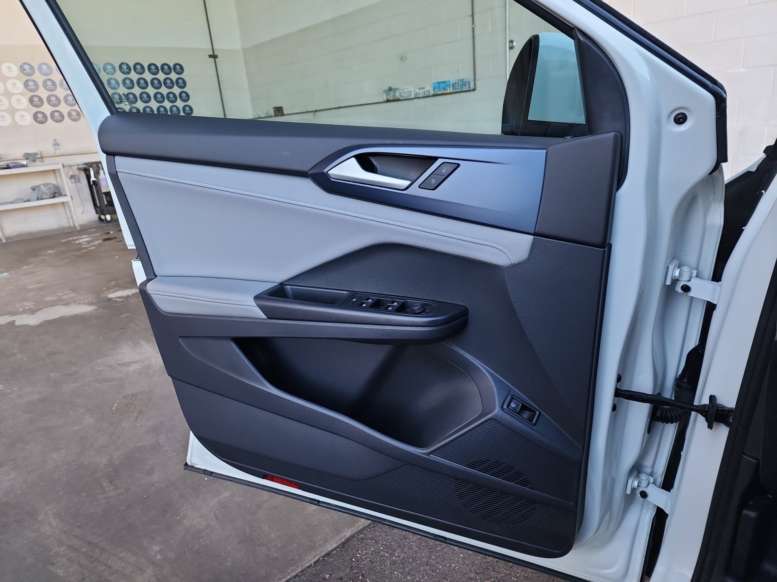 Certified 2024 Volkswagen Taos SE image 13