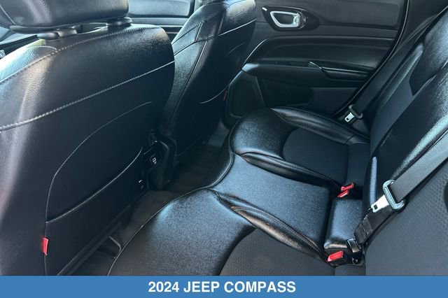 Used 2024 Jeep Compass Trailhawk AWD/4WD image 13