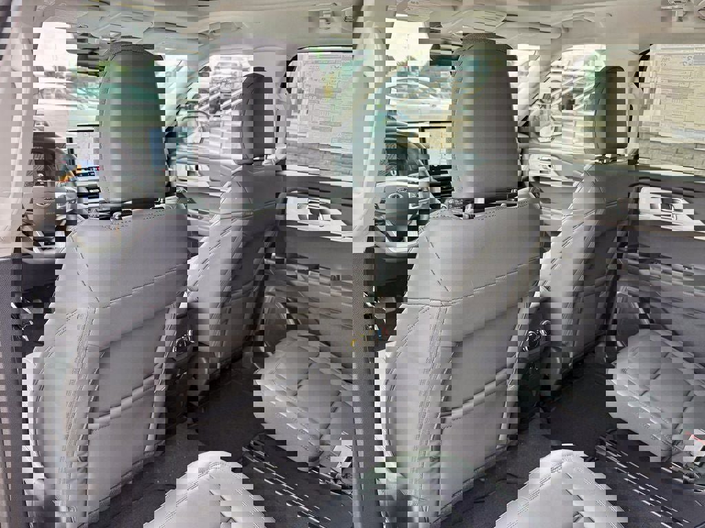 New 2026 Ford Explorer Active w/ Active Comfort Package image 12