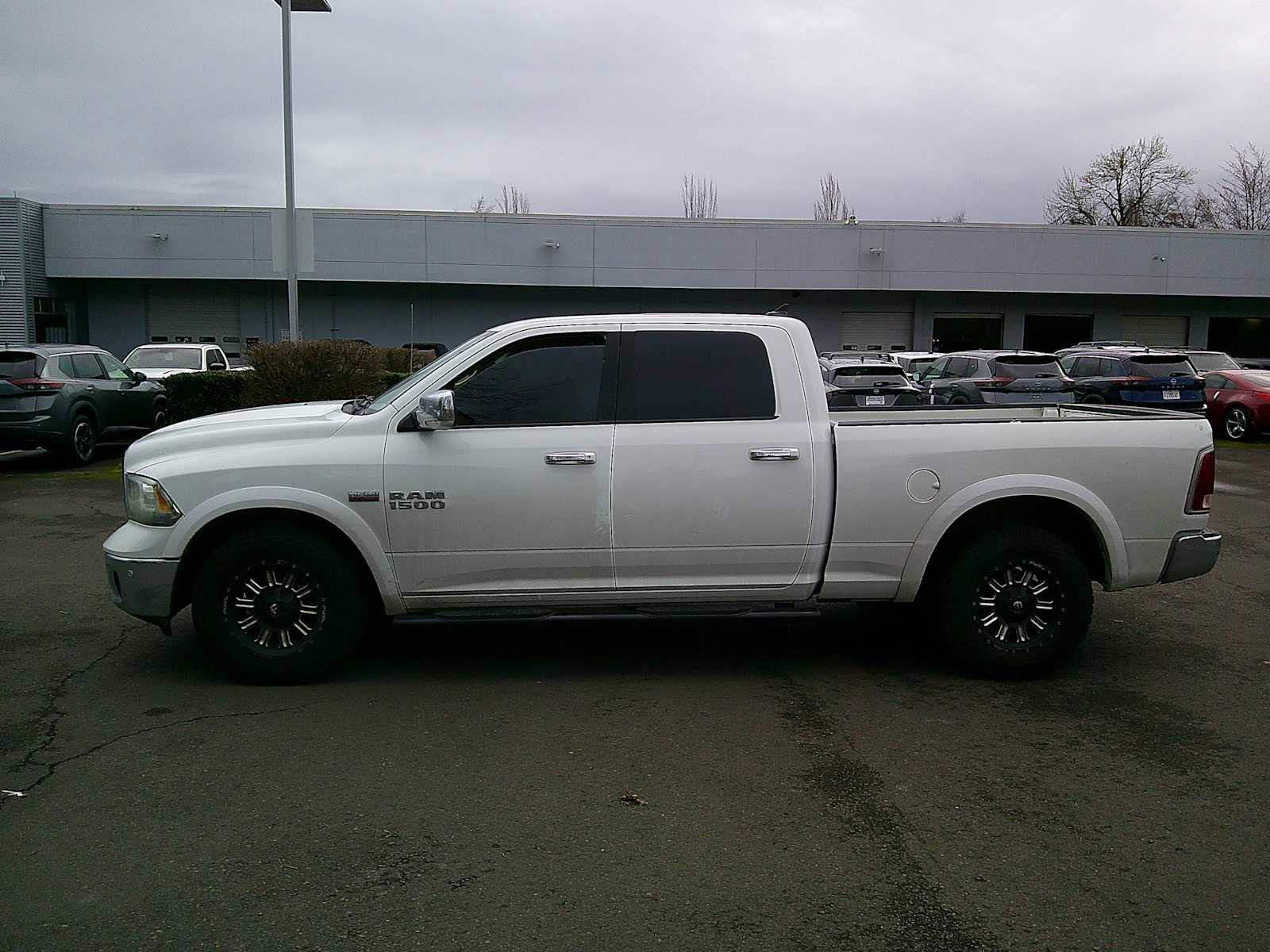 Used 2014 RAM 1500 Laramie w/ Convenience Group image 2