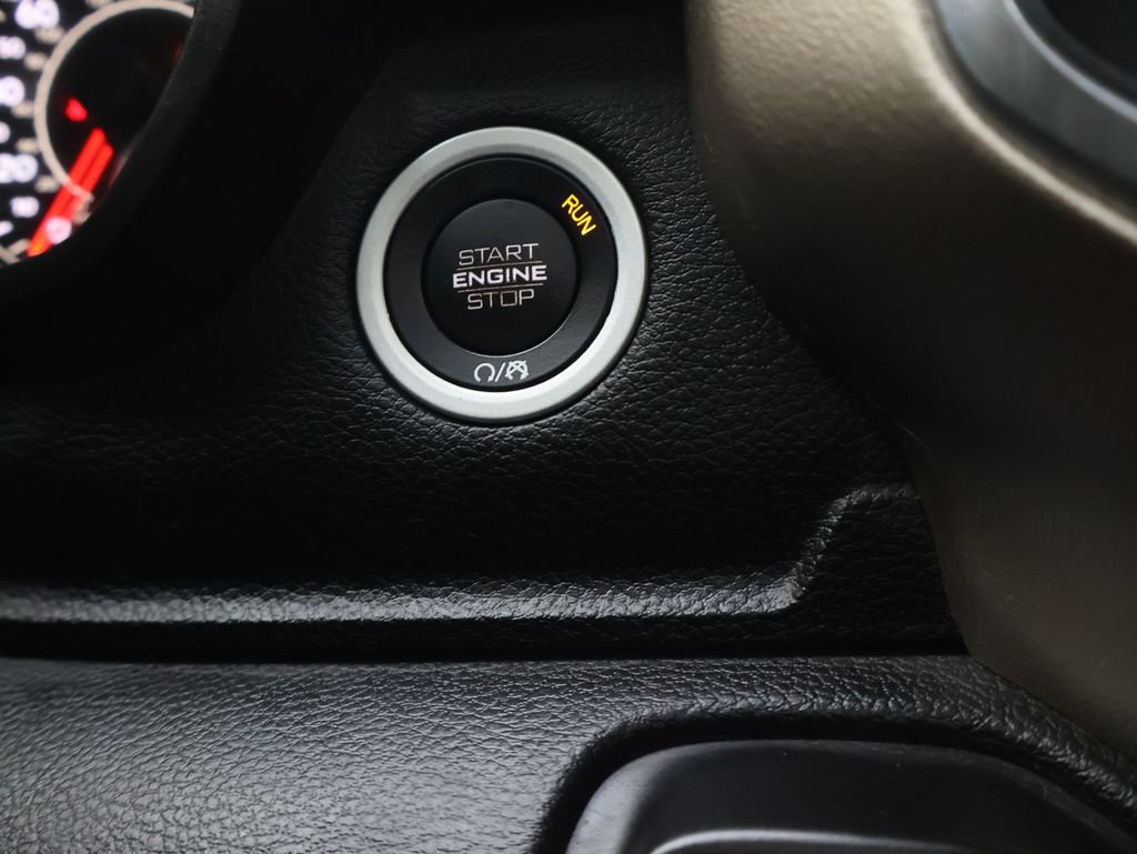 Used 2019 RAM 1500 Laramie AWD/4WD image 28