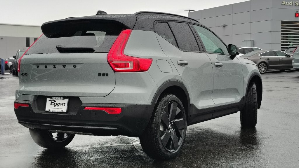 New 2026 Volvo XC40 B5 Ultra w/ Climate Package AWD/4WD image 3