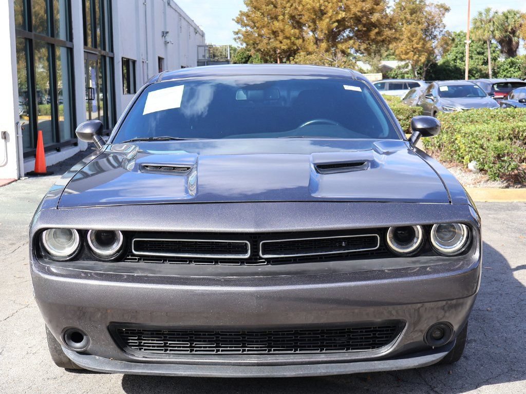 Used 2019 Dodge Challenger SXT RWD image 8