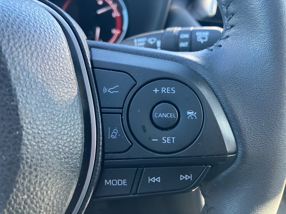 Used 2024 Toyota RAV4 XLE Premium image 23