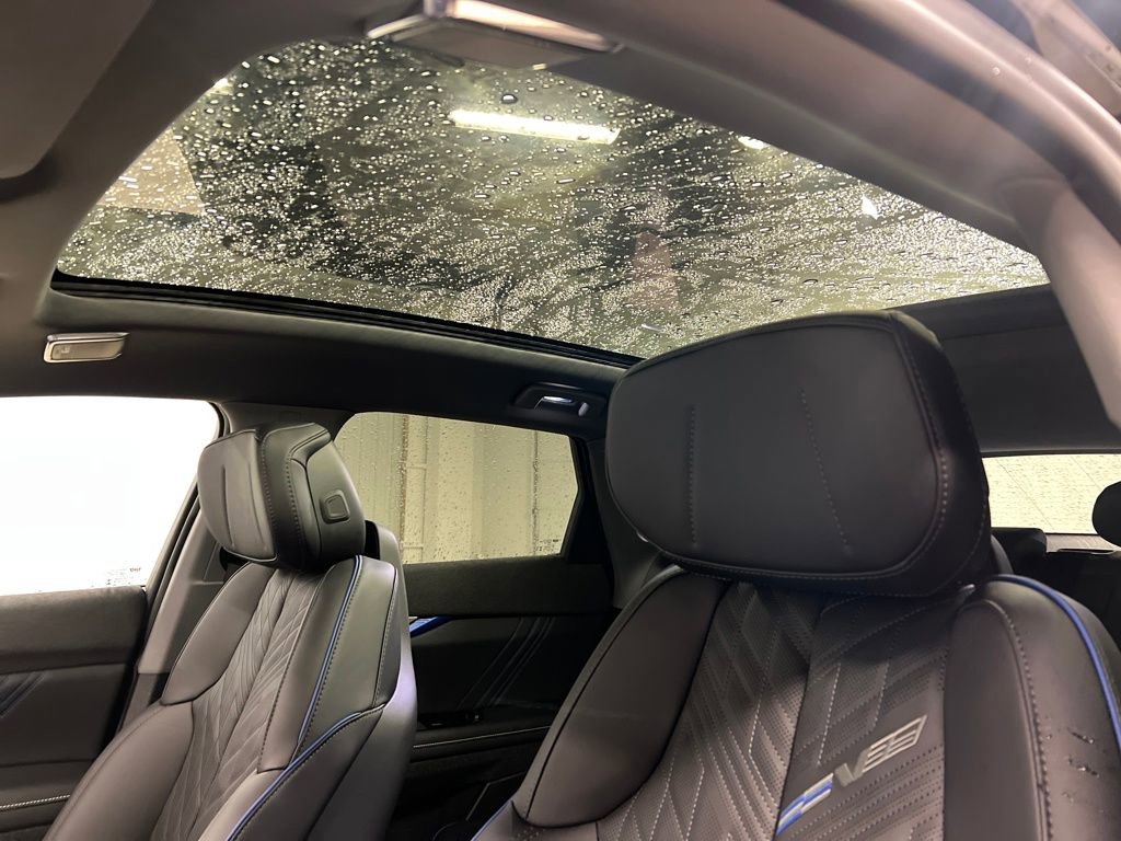 New 2026 Cadillac Optiq V image 27