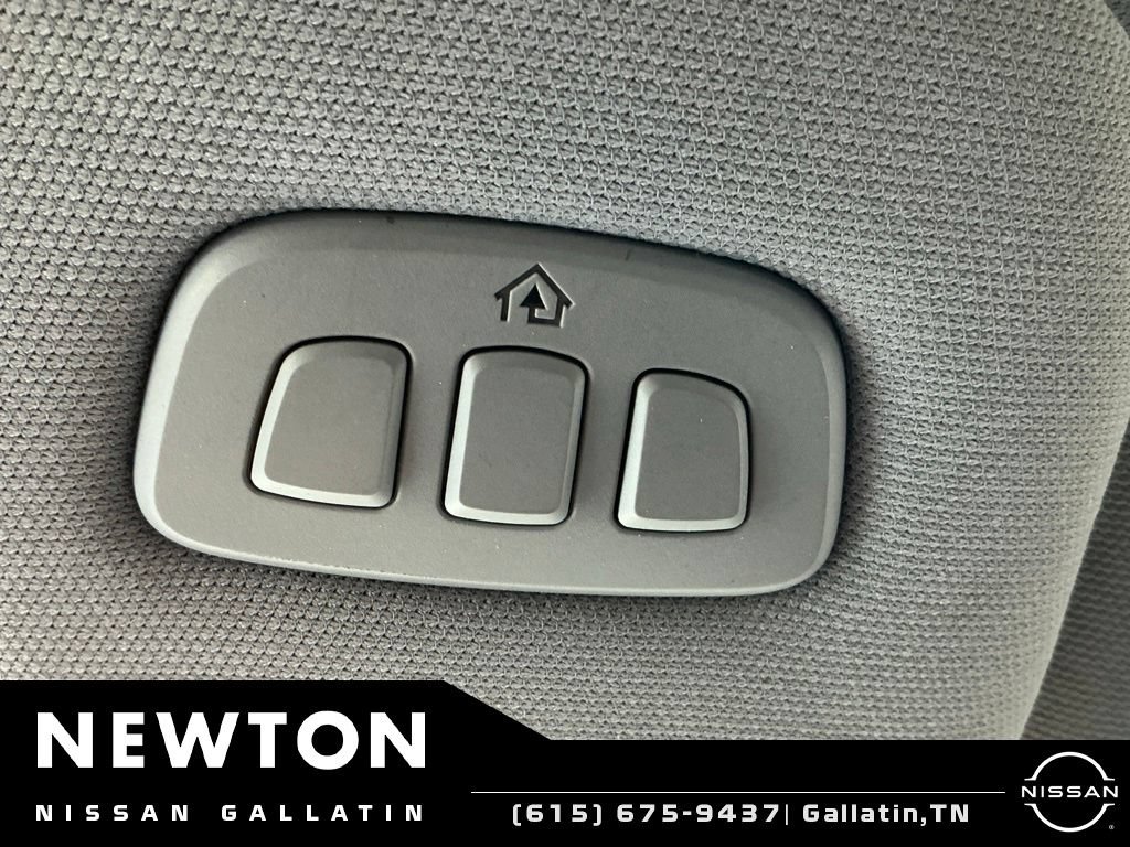 Used 2021 Ford Explorer Limited w/ Equipment Group 301A AWD/4WD image 37